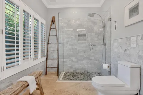 $1,995,000 | 2013 Northeast 32nd Avenue, Fort Lauderdale, FL 33305