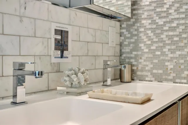 $1,995,000 | 2013 Northeast 32nd Avenue, Fort Lauderdale, FL 33305