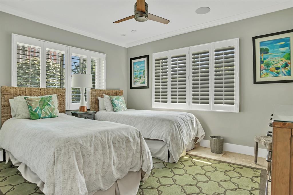 2013 Northeast 32nd Avenue Fort Lauderdale, FL 33305 - Photo 33 of 50