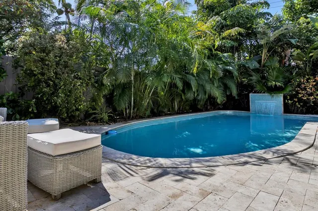 $1,995,000 | 2013 Northeast 32nd Avenue, Fort Lauderdale, FL 33305