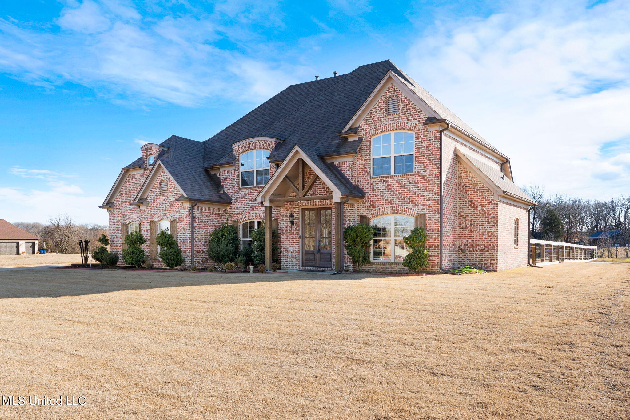4883 West Oak Grove Road Hernando, MS 38632 - Photo 35 of 36 right side view