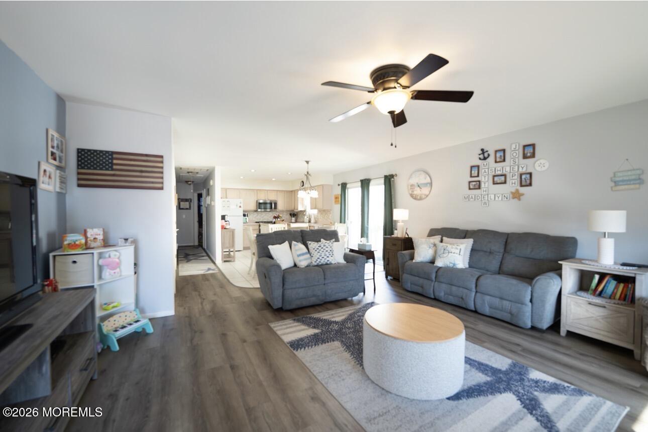 562 George Road Toms River, NJ 08753 - Photo 4 of 16 Living Room