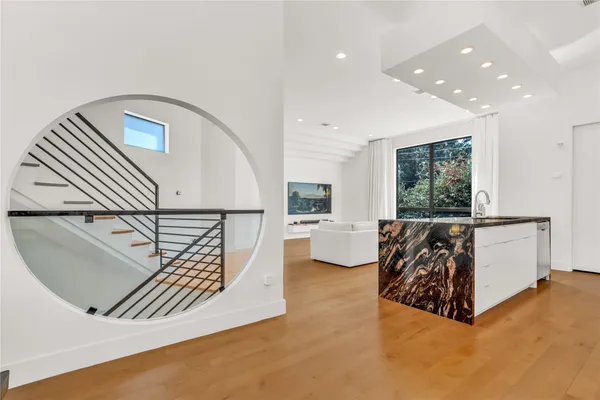 $7,200 | 1624 Vermont Street, Houston, TX 77006
