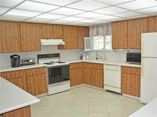 1580 Northwest Britt Road Stuart, FL 34994 - Photo 8 of 23 Gallery Image 8