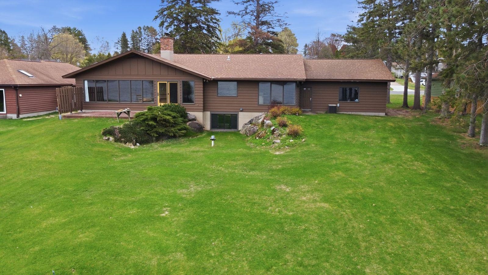 725 Lakeshore Drive Rhinelander, WI 54501 - Photo 17 of 40