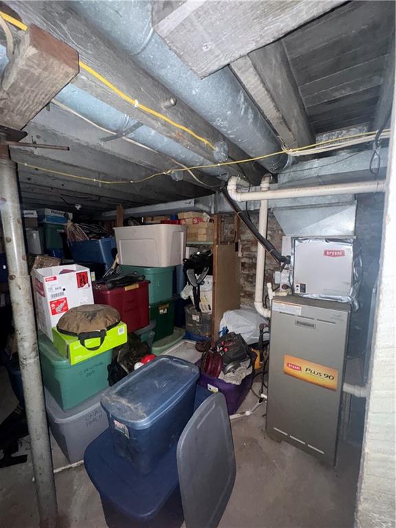 444 East Washington Street Rochester, PA 15074 - Photo 31 of 33 a room with storage and utility