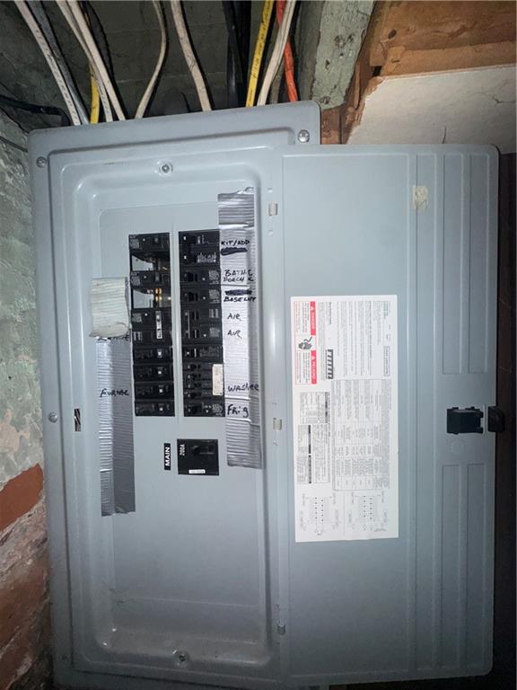 444 East Washington Street Rochester, PA 15074 - Photo 4 of 33 a view of entryway