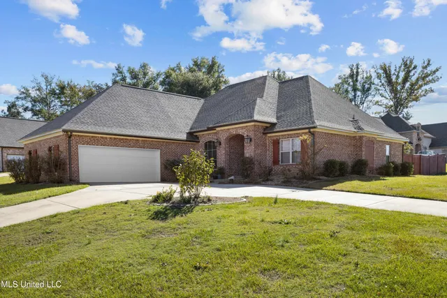 $401,500 | 100 Coldwater Circle, Clinton, MS 39056