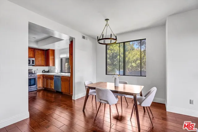 $925,000 | 8711 Falmouth Avenue, Unit 104, Playa del Rey, CA 90293