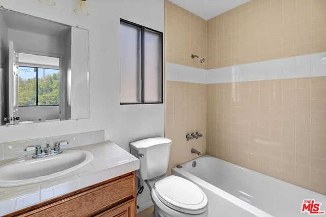 $925,000 | 8711 Falmouth Avenue, Unit 104, Playa del Rey, CA 90293