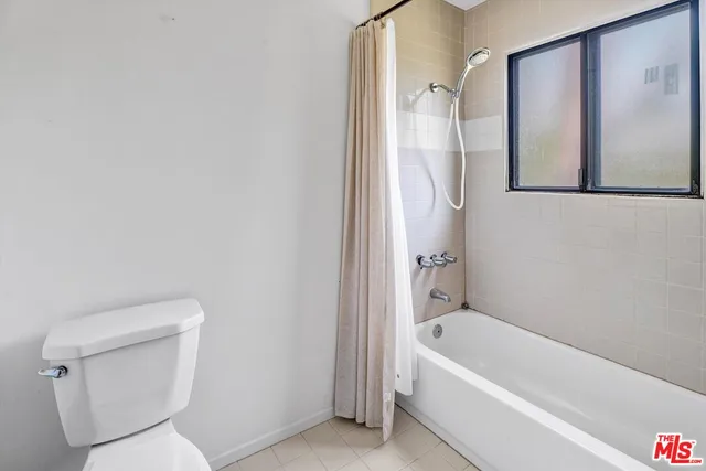 $925,000 | 8711 Falmouth Avenue, Unit 104, Playa del Rey, CA 90293