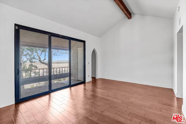 $925,000 | 8711 Falmouth Avenue, Unit 104, Playa del Rey, CA 90293