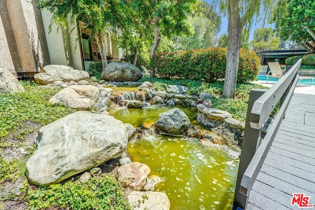 $925,000 | 8711 Falmouth Avenue, Unit 104, Playa del Rey, CA 90293