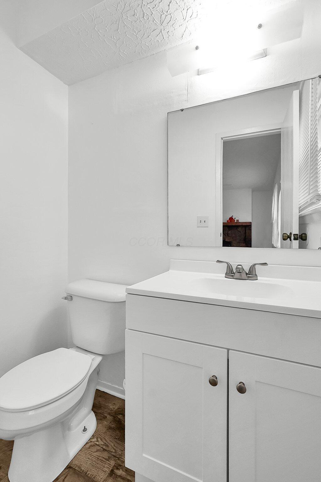 5921 Parkglen Road Galloway, OH 43119 - Photo 12 of 29 Half Bath Down
