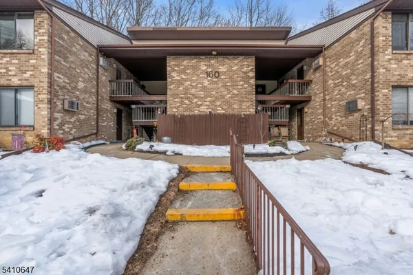 $2,300 | 160 Cross Slope Court, Englishtown, NJ 07726