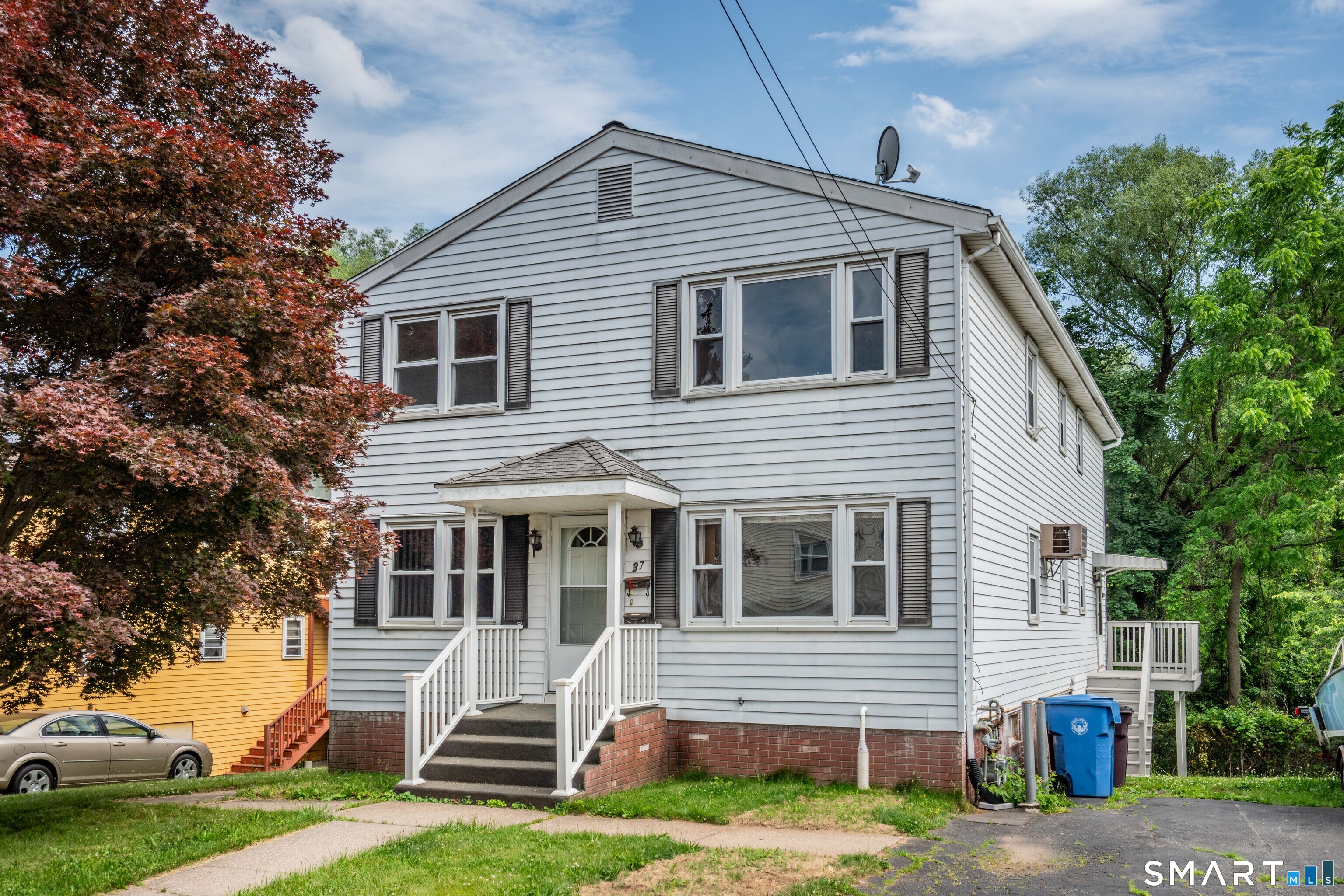 37 Rutherford Street New Britain, CT 06051 - Photo 1 of 24