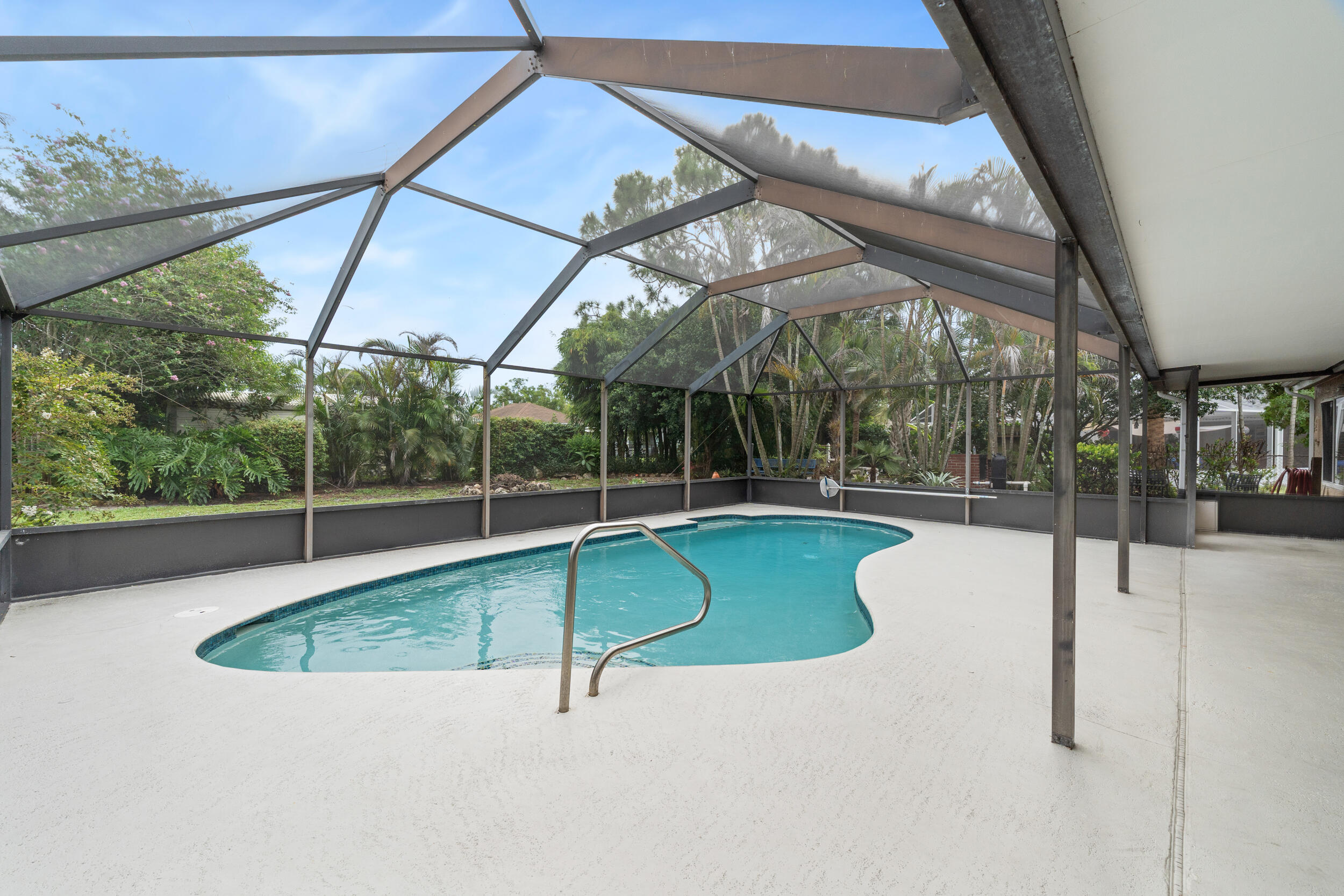253 Southwest Cherryhill Road Port St. Lucie, FL 34953 - Photo 3 of 25 5_19