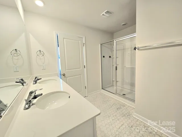 $2,400 | 537 Stroupe Road, Gastonia, NC 28056