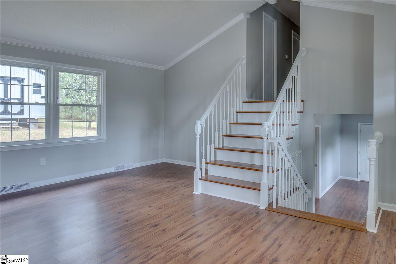 410 Capewood Road Simpsonville, SC 29680 - Photo 4 of 36 Gallery Image 4