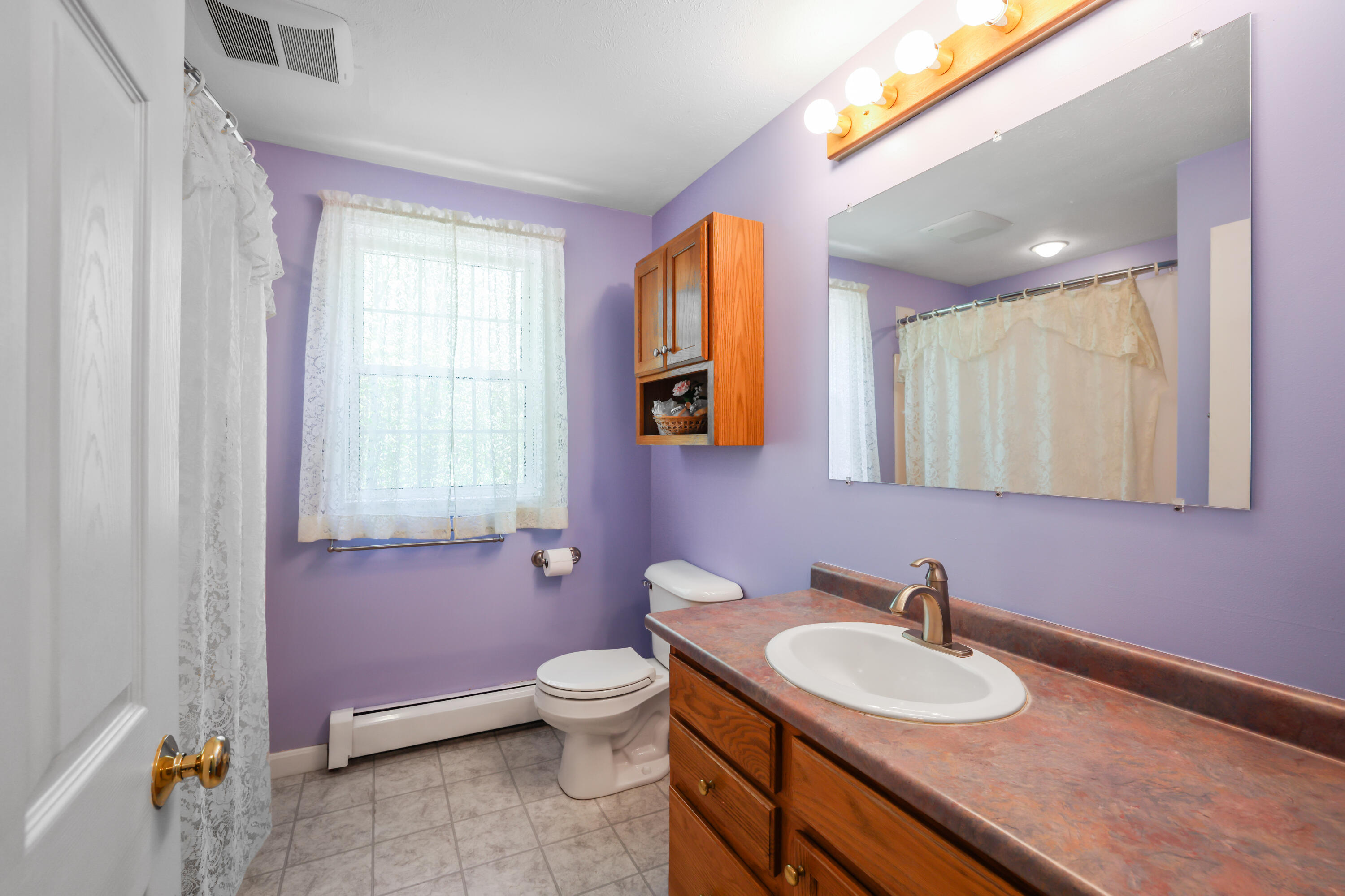 14 Cook Lane Kennebunk, ME 04043 - Photo 17 of 32 2nd Floor Bath