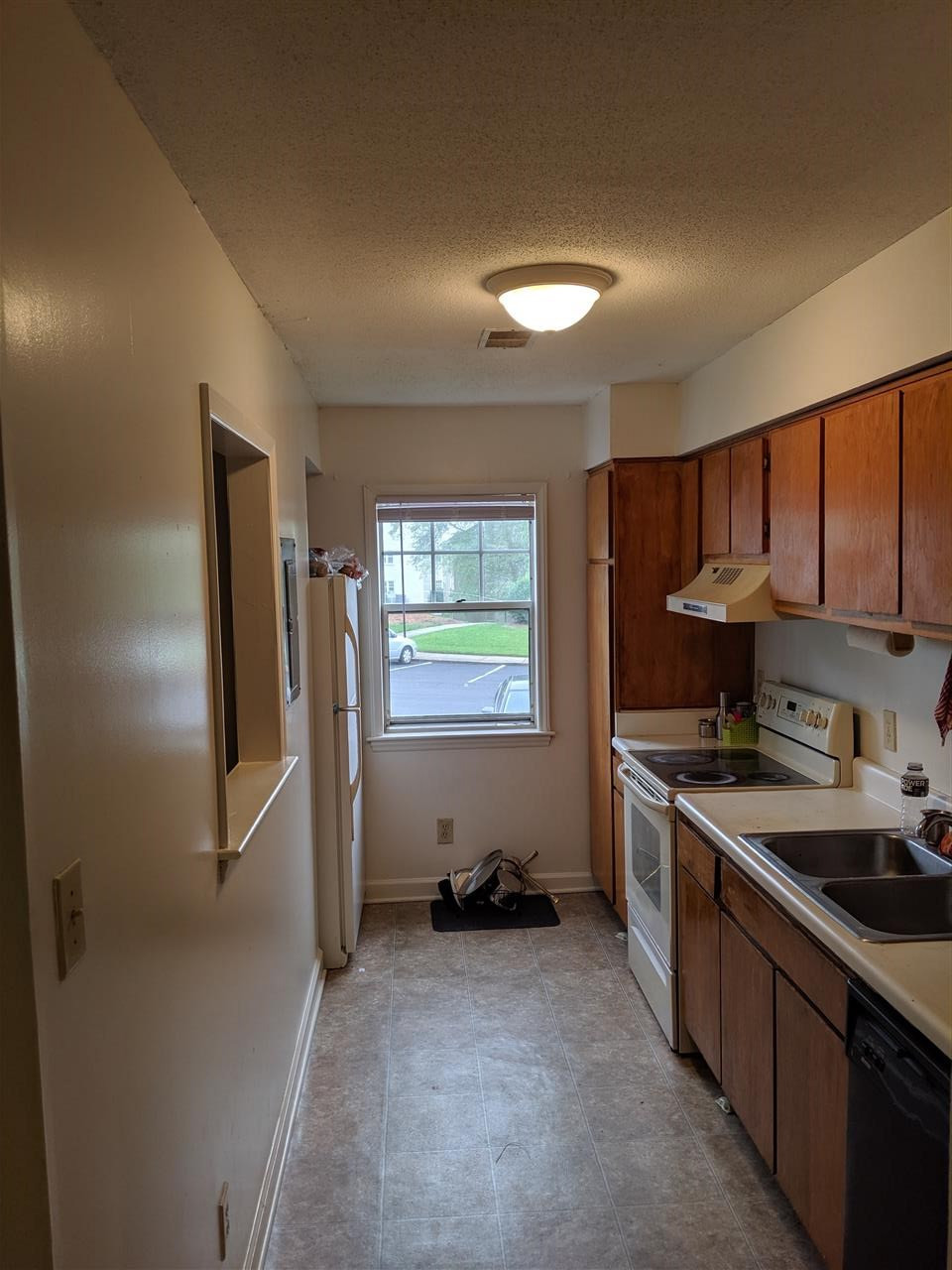 2514 Avent Ferry Road, Unit 206 Raleigh, NC 27606 - Photo 2 of 4 Photo 2