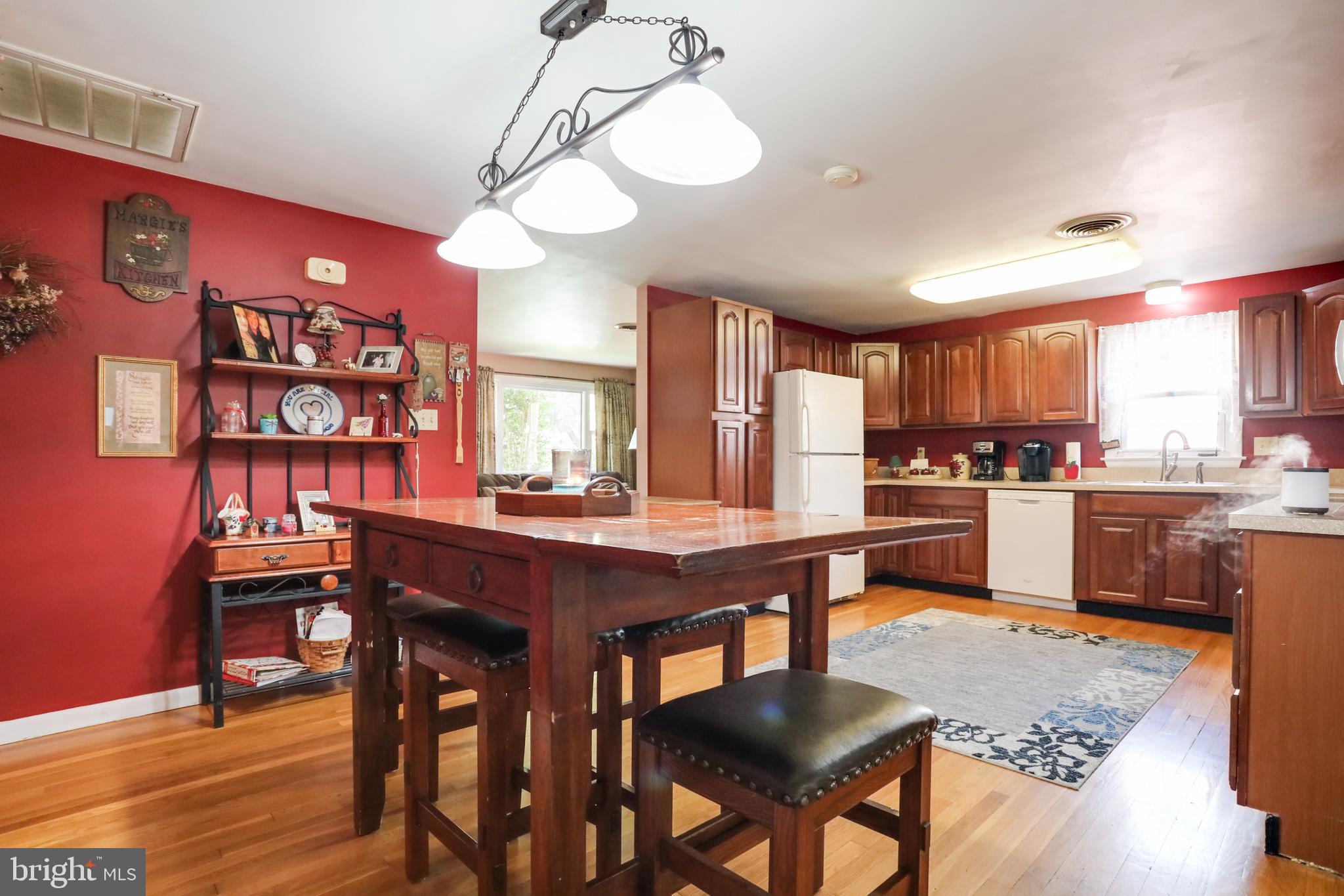 17308 Clover Leaf Road Hagerstown, MD 21740 - Photo 4 of 46