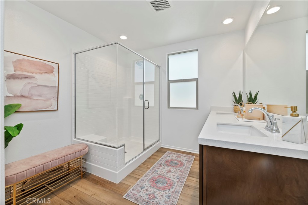 29571 Grizzly Court Winchester, CA 92596 - Photo 26 of 41 Bathroom- Primary Ensuite