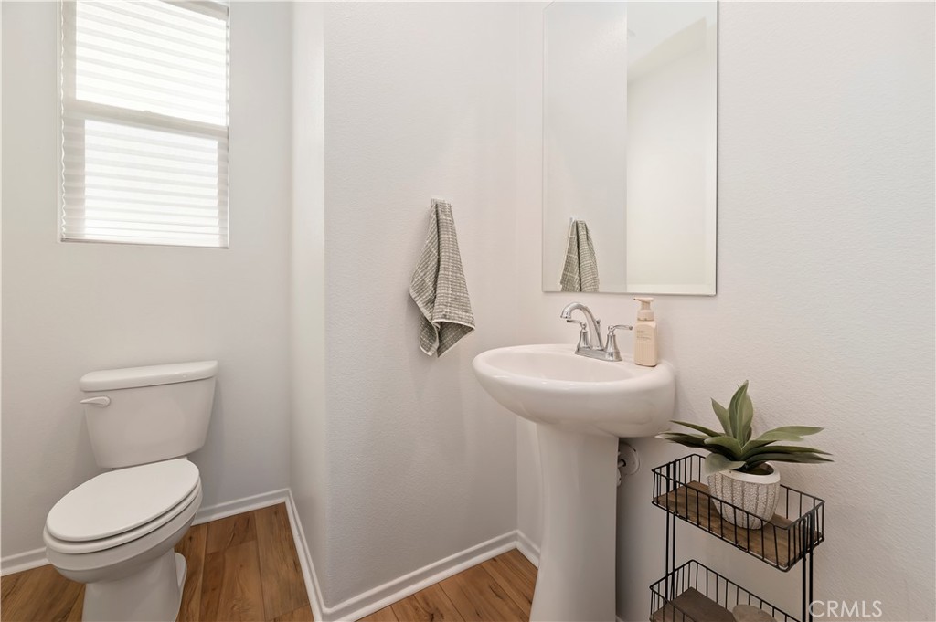 29571 Grizzly Court Winchester, CA 92596 - Photo 5 of 41 First Floor Half Bathroom