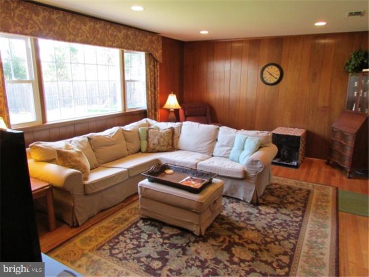 4 Lochatong Road Ewing, NJ 08628 - Photo 7 of 25 Family Room