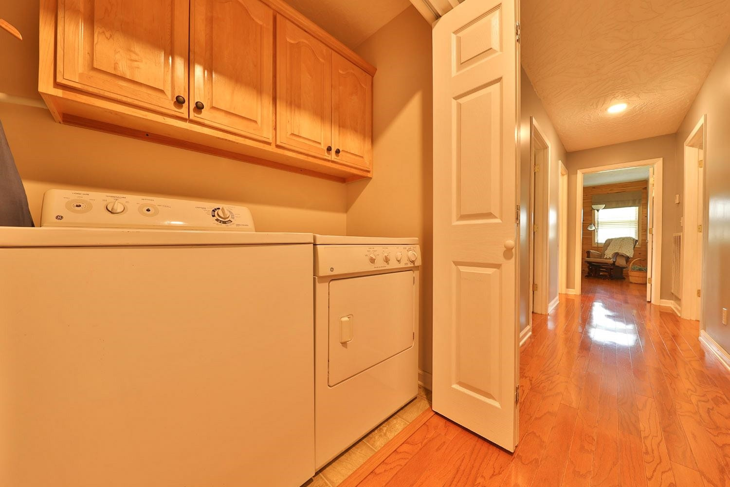 1937 Hyndsver Road Martin, TN 38237 - Photo 13 of 21 a view of a hallway with wooden floor