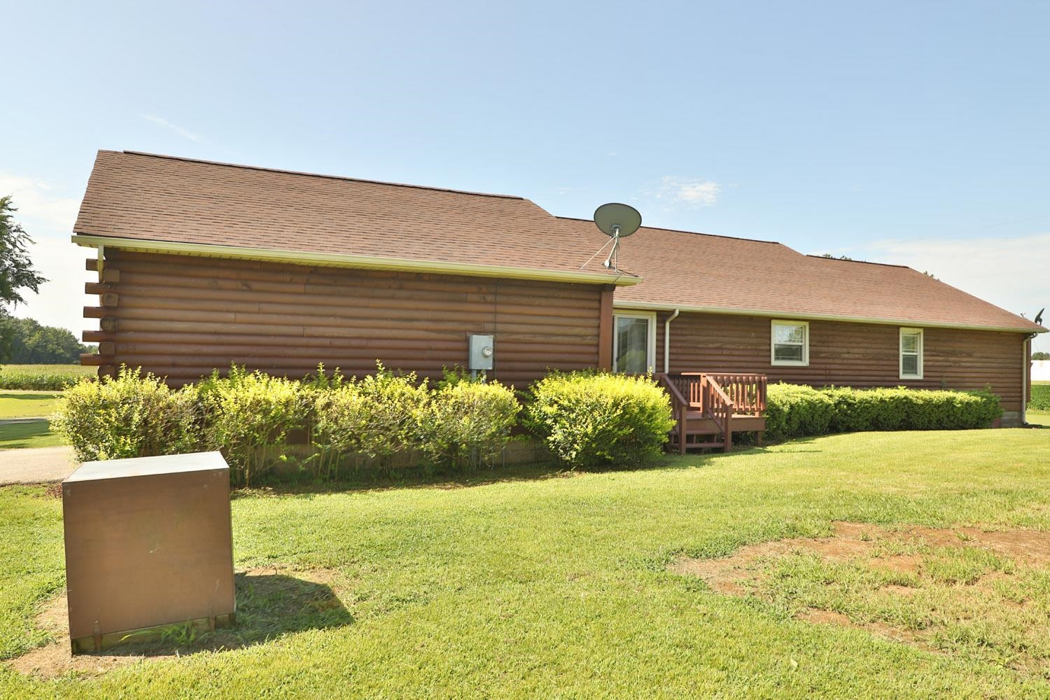 1937 Hyndsver Road Martin, TN 38237 - Photo 15 of 21 a front view of a house with a yard
