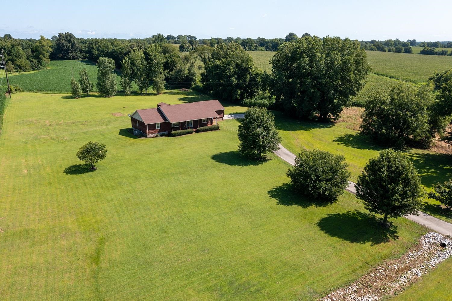1937 Hyndsver Road Martin, TN 38237 - Photo 19 of 21 a view of a garden with an outdoor space