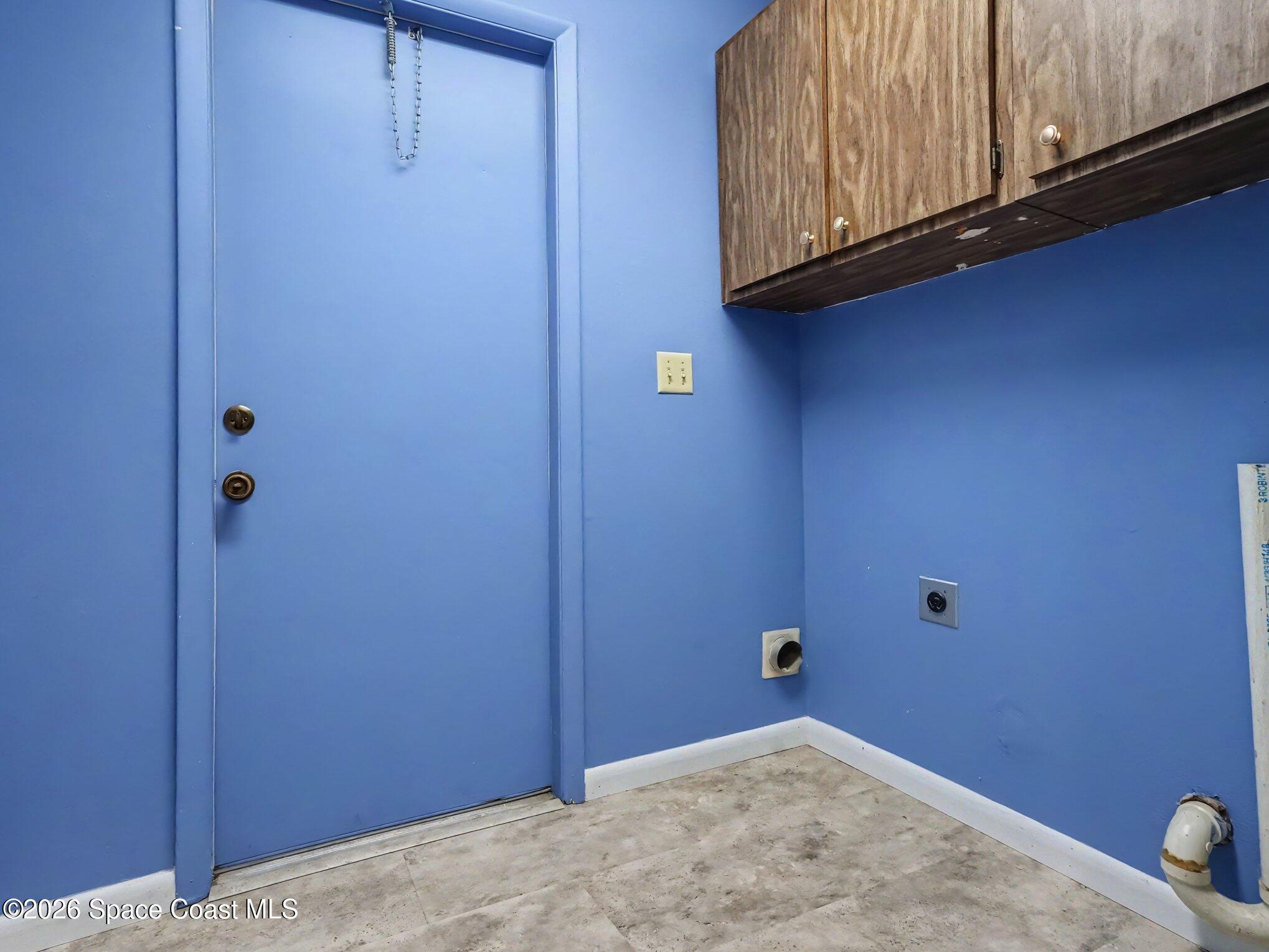 1870 Tallpalm Road Melbourne, FL 32935 - Photo 13 of 30 a view of a hallway