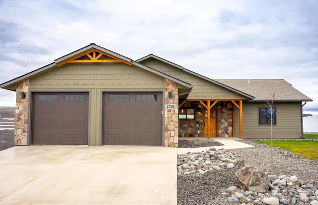 $555,000 | 2219 Powers Drive, Lewiston, ID 83501