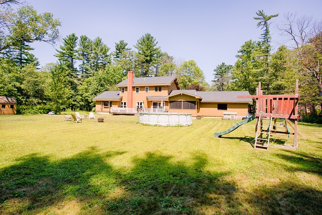 134 Daniels Road Rowley, MA 01969 - Photo 5 of 30 Gallery Image 5