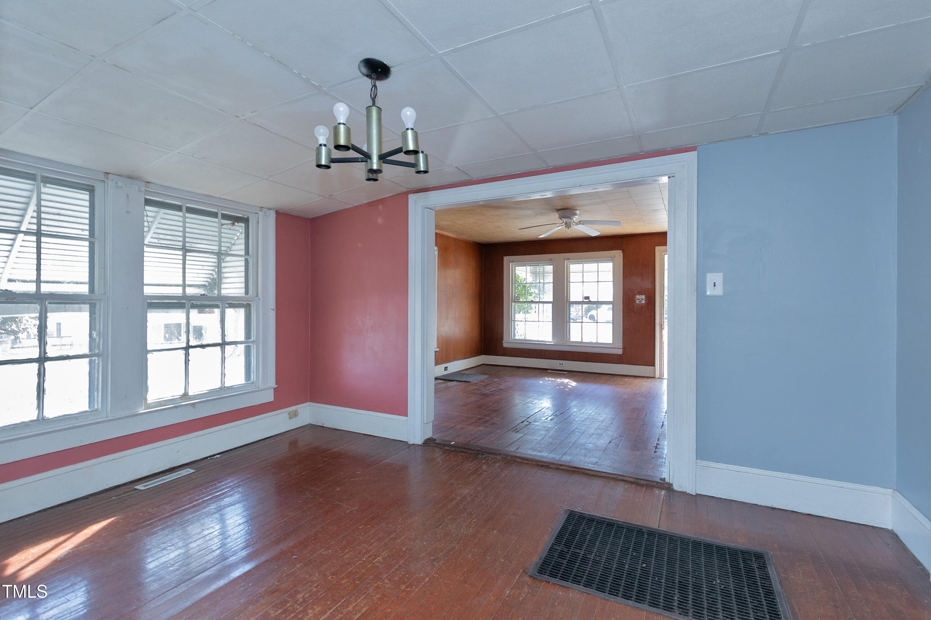 110 Summit Avenue Raleigh, NC 27603 - Photo 19 of 34 Dining