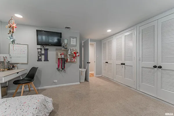 $415,000 | 1351 Home Avenue, Lincoln, IL 62656