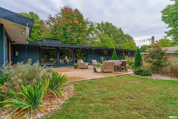 $415,000 | 1351 Home Avenue, Lincoln, IL 62656