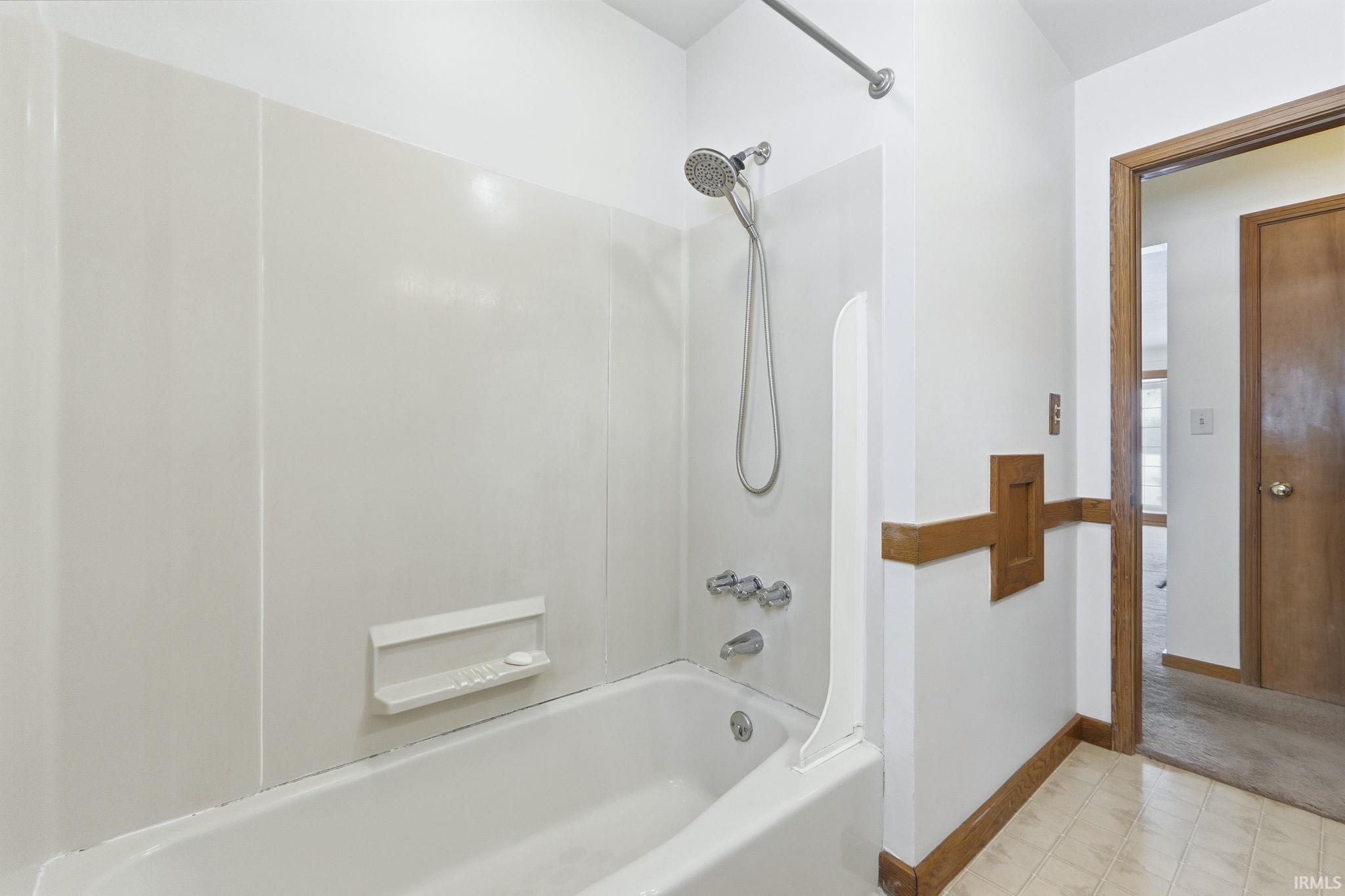 7914 Rothman Road Fort Wayne, IN 46835 - Photo 13 of 36 Gallery Image 13