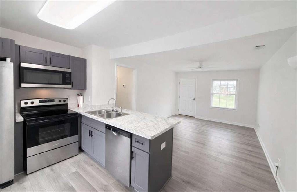 839 Commodore Drive Northwest Atlanta, GA 30318 - Photo 5 of 12