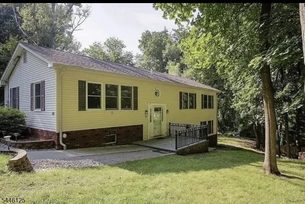 $3,800 | 66 Maple Street, Watchung, NJ 07069