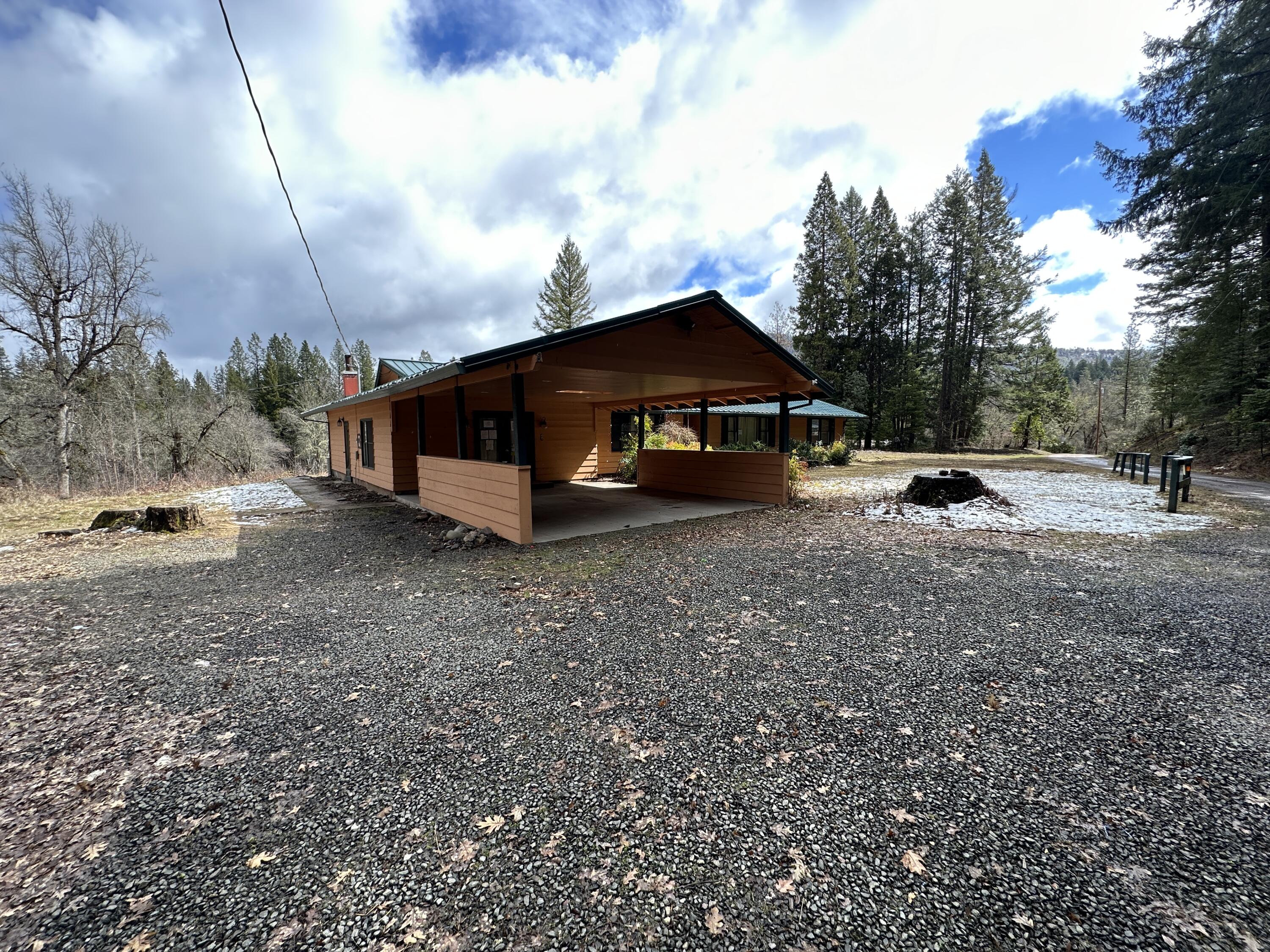 7185 Crowfoot Road Trail, OR 97541 - Photo 5 of 42 IMG_4614