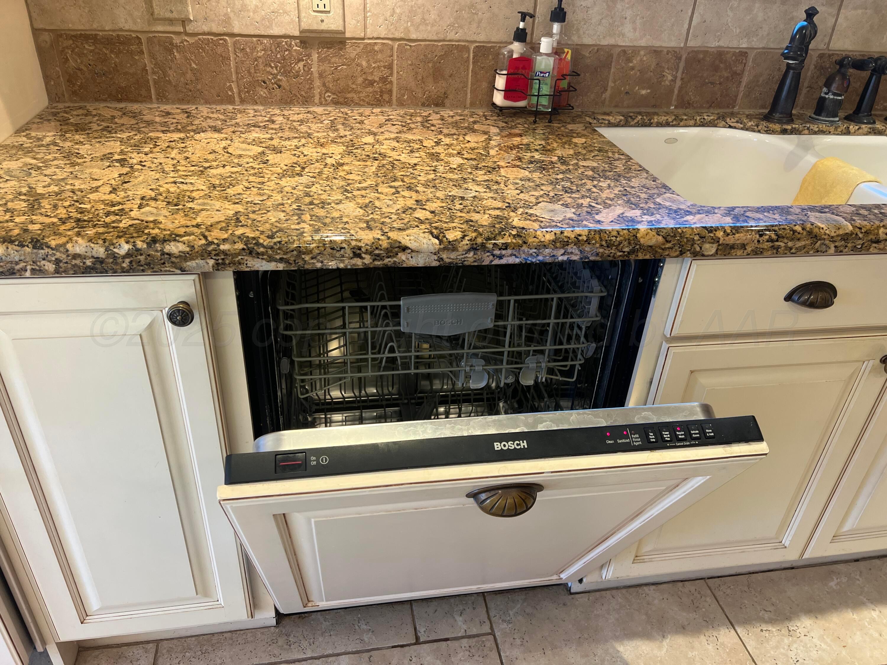 7115 Gainsborough Road Amarillo, TX 79106 - Photo 18 of 81 7115 Gainsborough Rd, Amarillo, TX