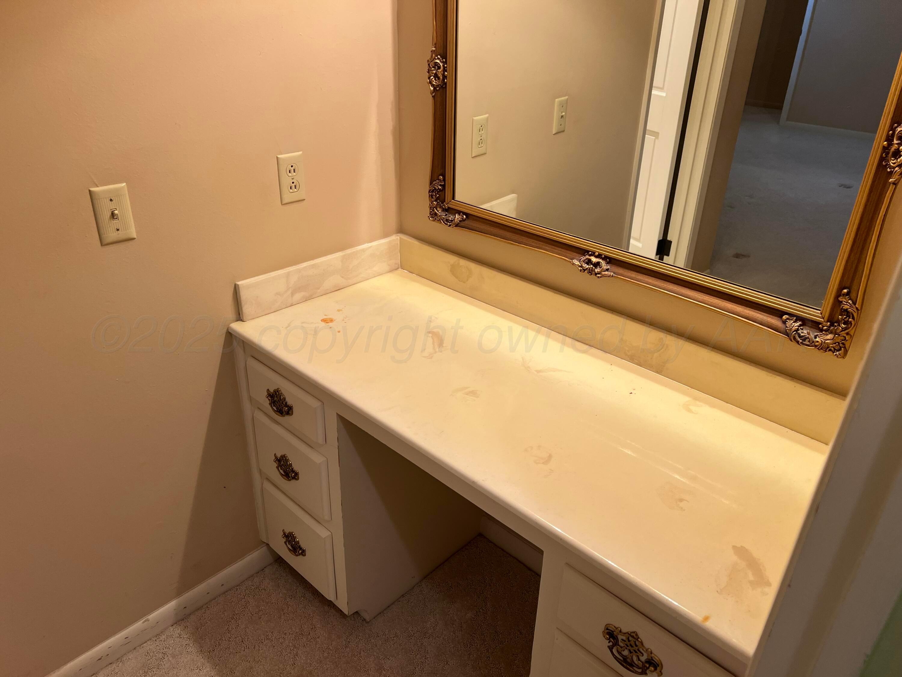 7115 Gainsborough Road Amarillo, TX 79106 - Photo 66 of 81 a utility room with dryer and washer