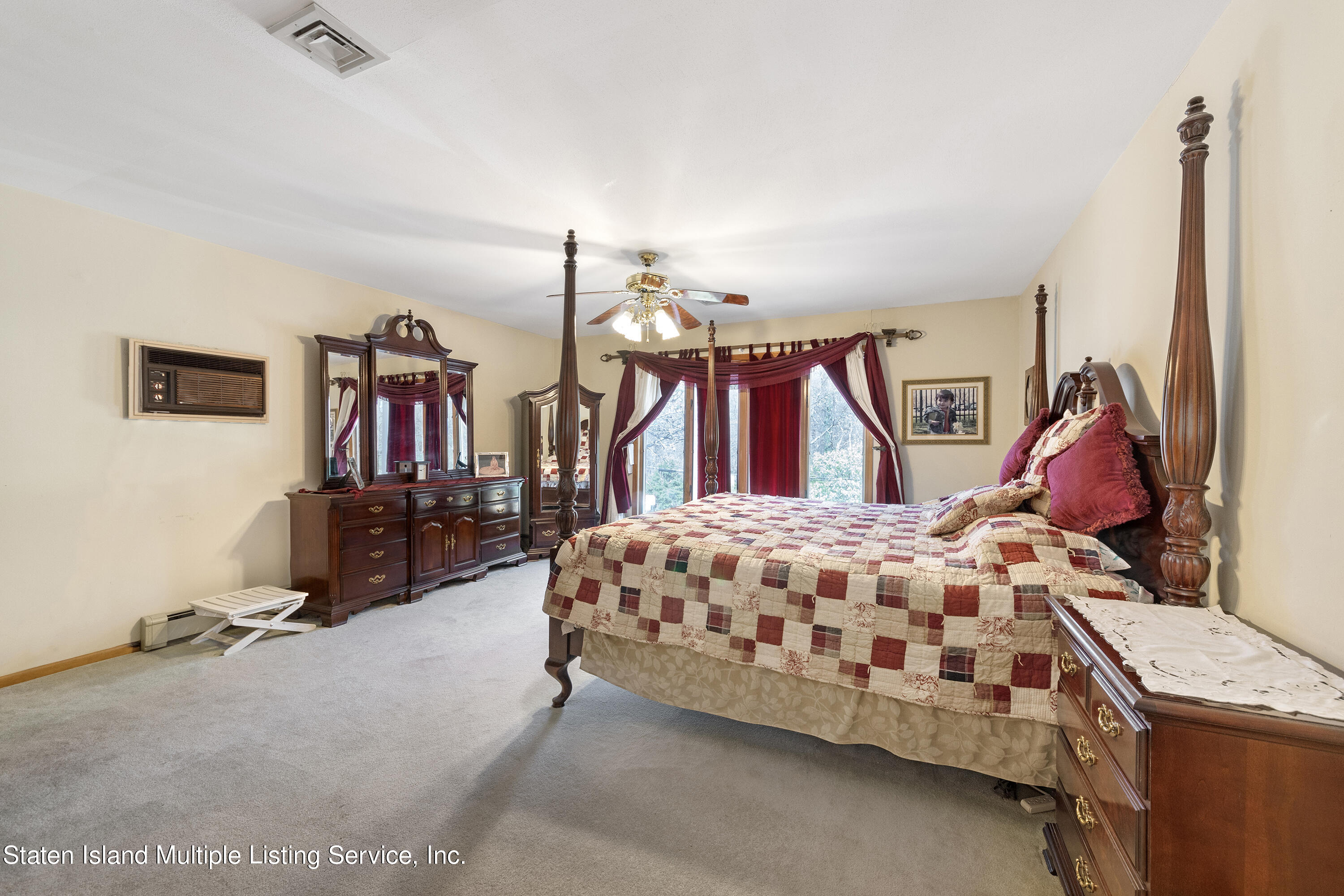 Undisclosed Address Staten Island, NY 10309 - Photo 13 of 27 13