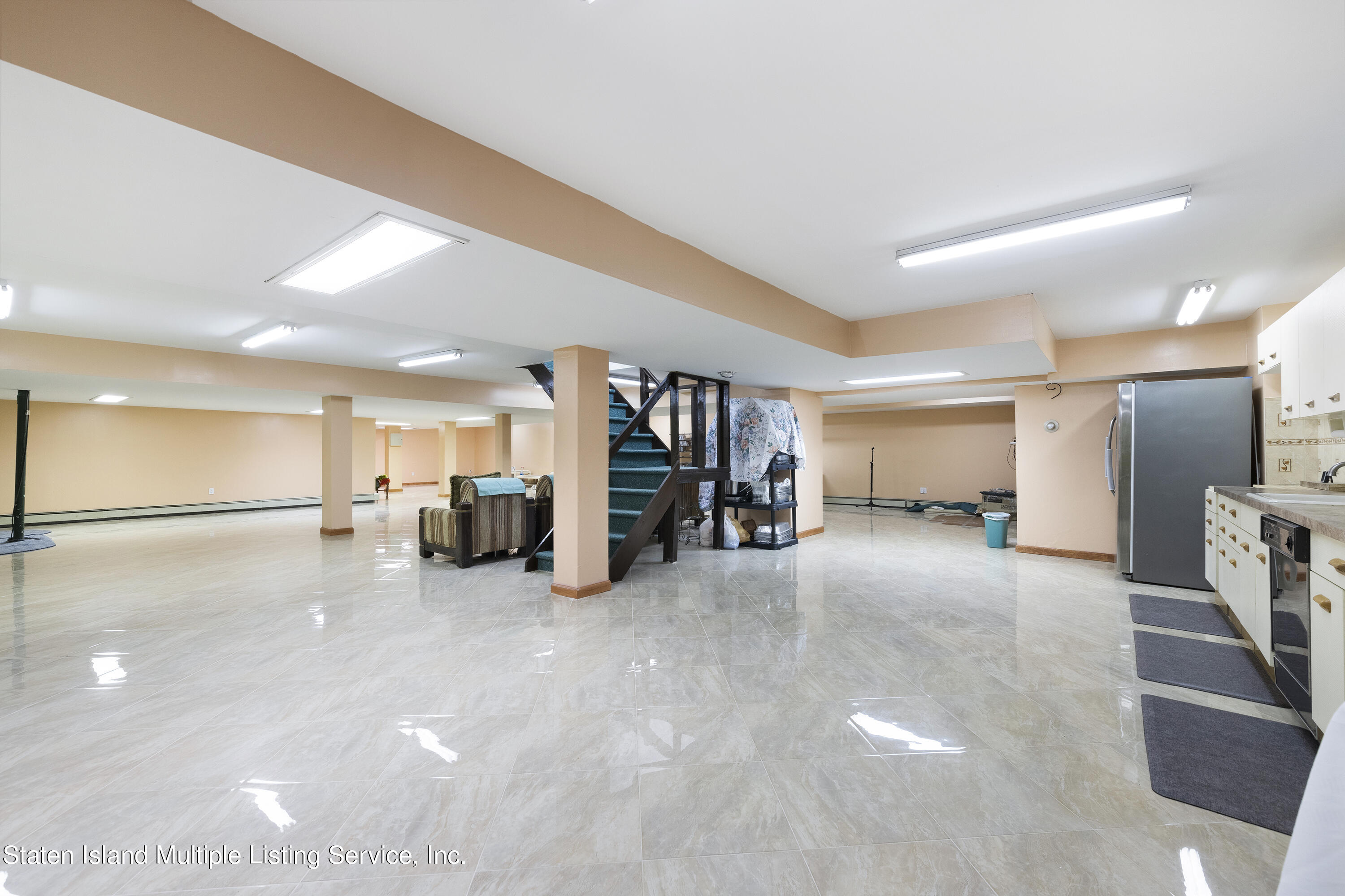 Undisclosed Address Staten Island, NY 10309 - Photo 17 of 27 17