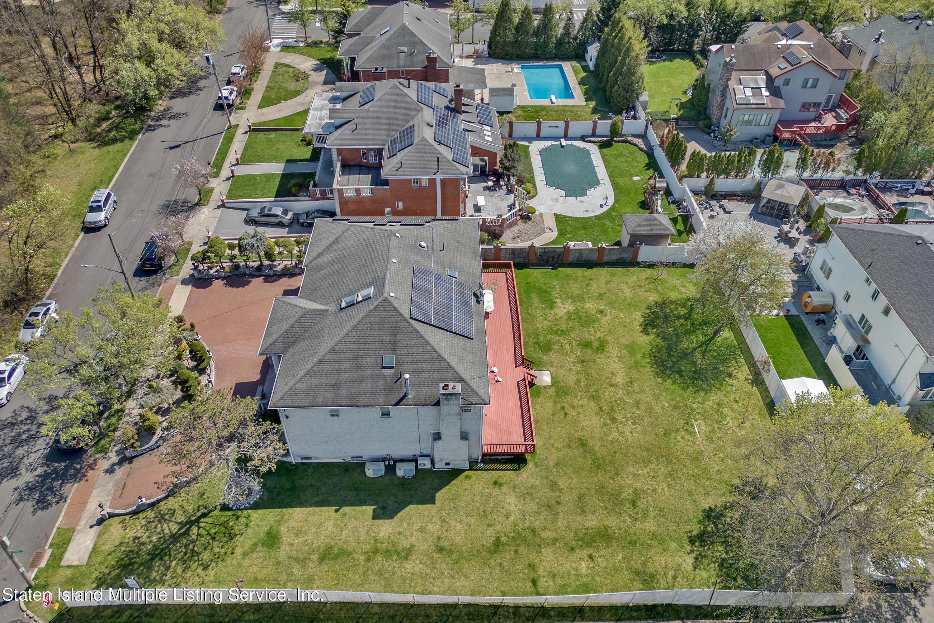 Undisclosed Address Staten Island, NY 10309 - Photo 21 of 27 21