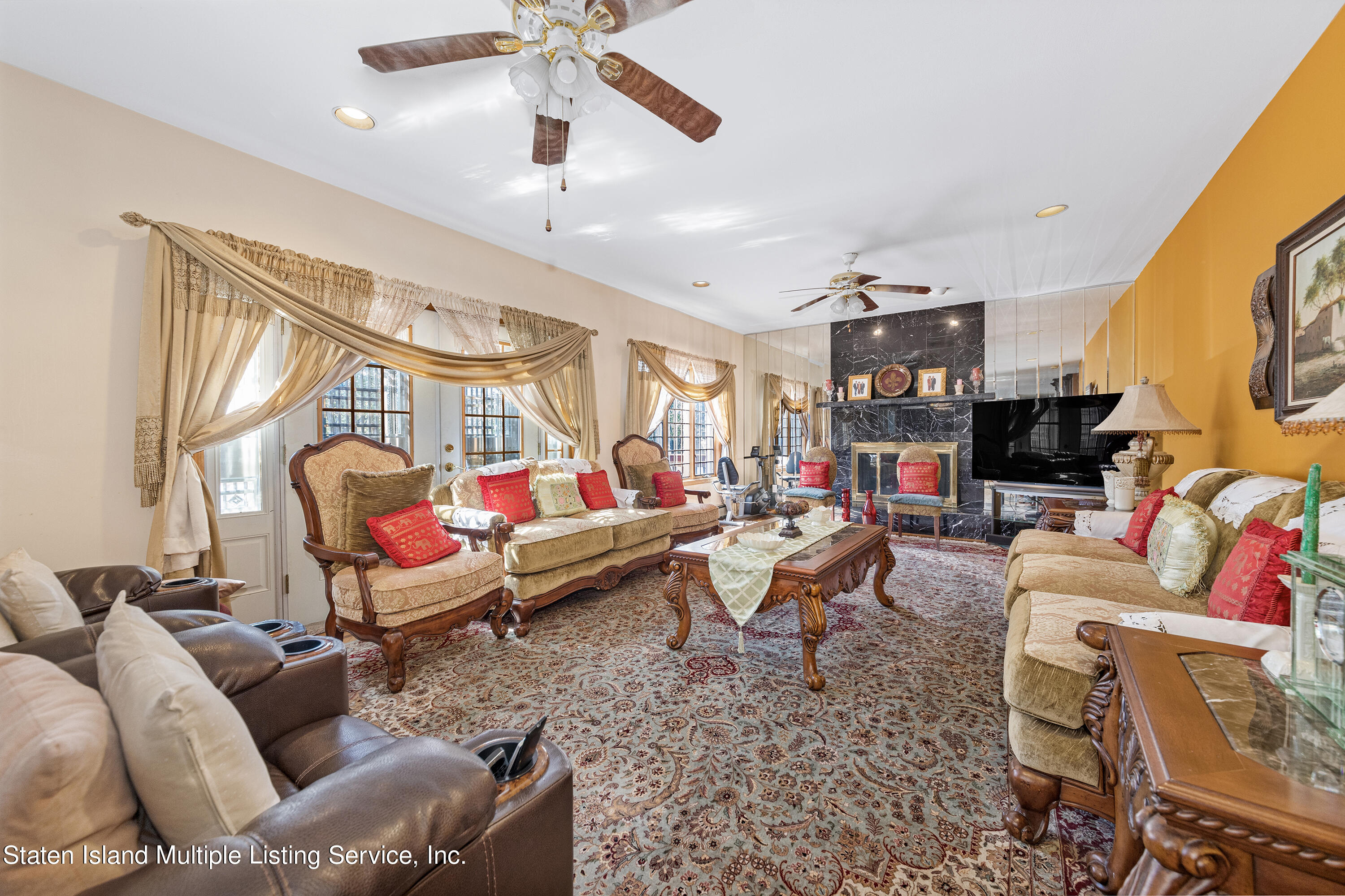 Undisclosed Address Staten Island, NY 10309 - Photo 6 of 27 6