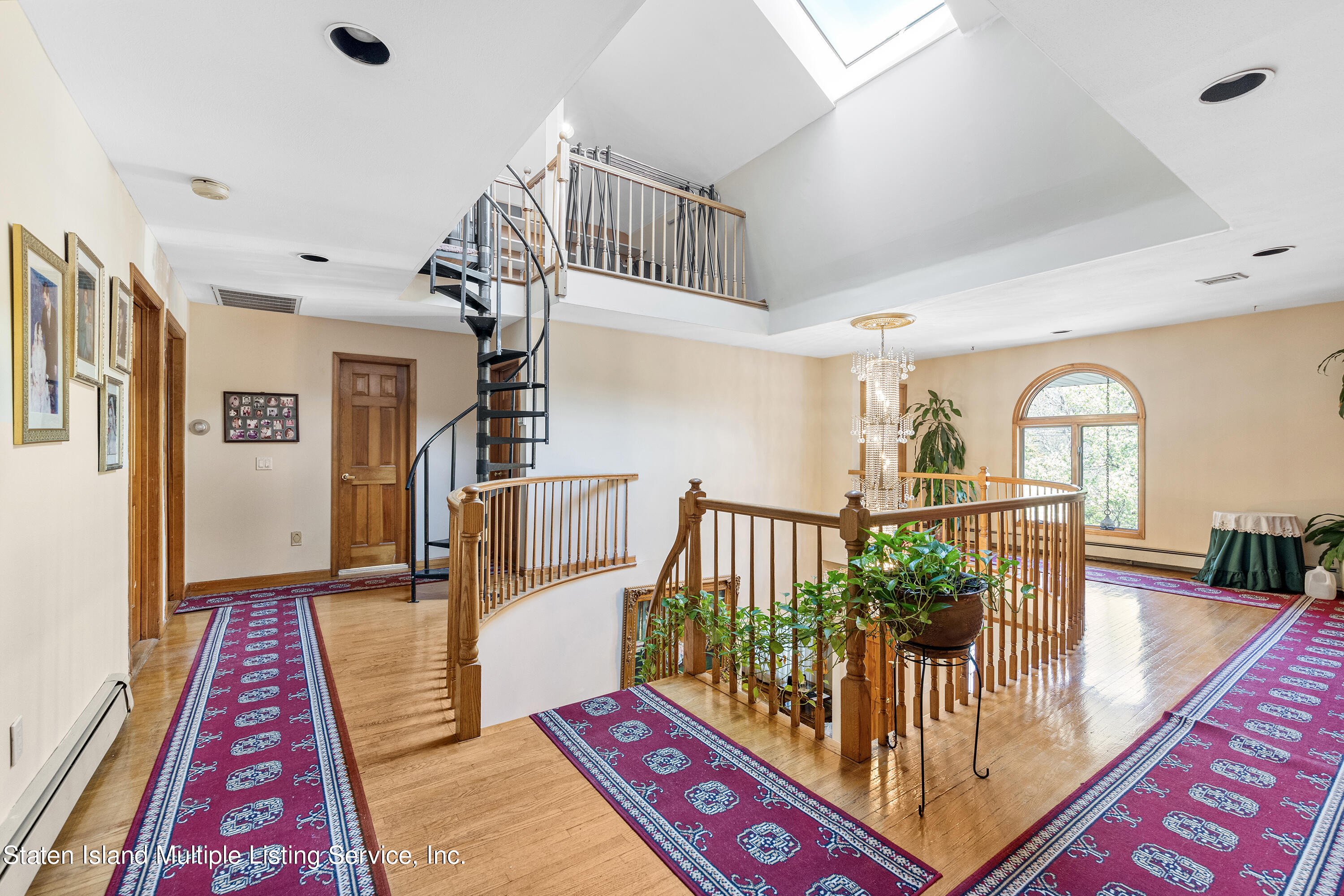 Undisclosed Address Staten Island, NY 10309 - Photo 9 of 27 9