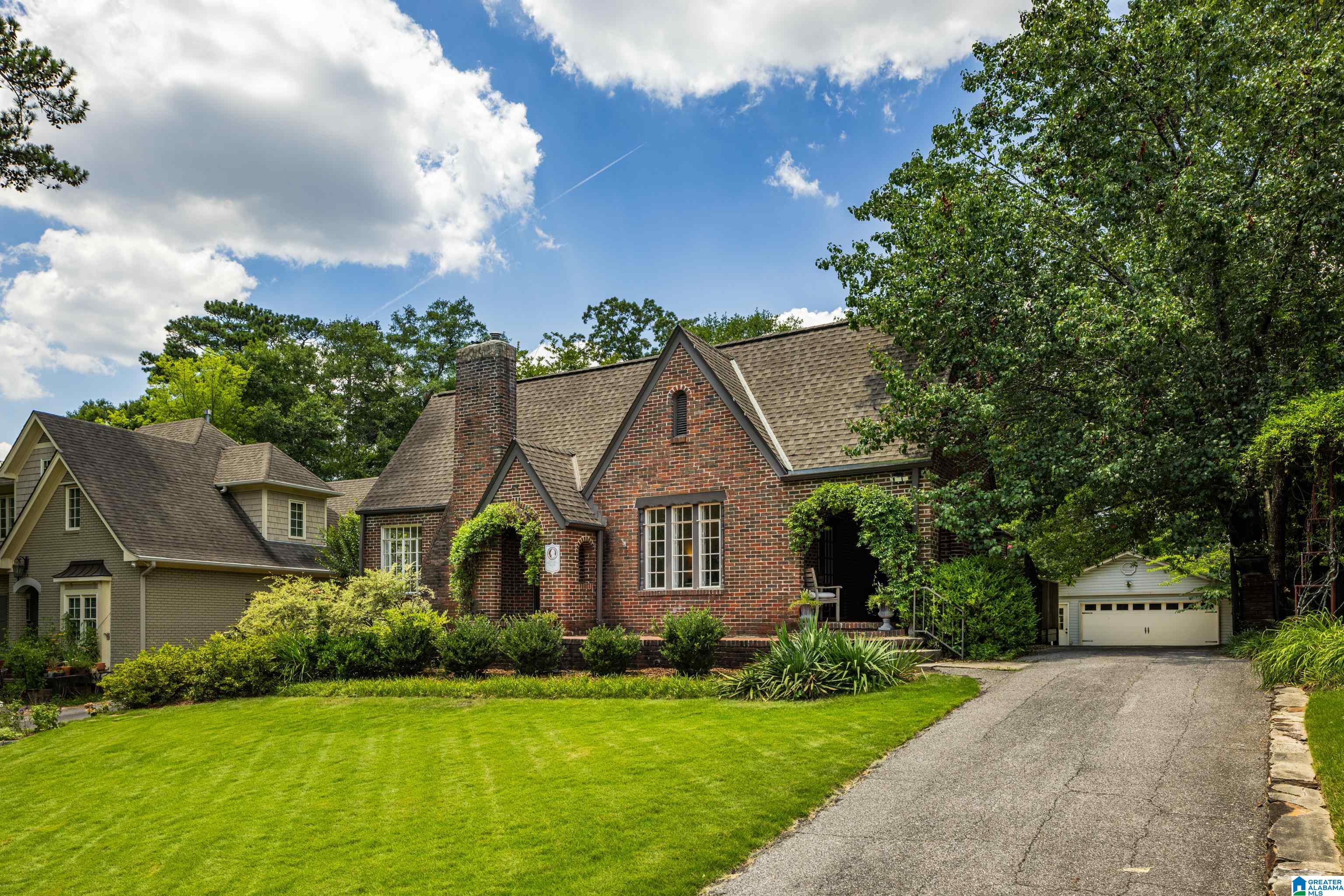 1812 Kensington Road Birmingham, AL 35209 - Photo 7 of 66 Gallery Image 7